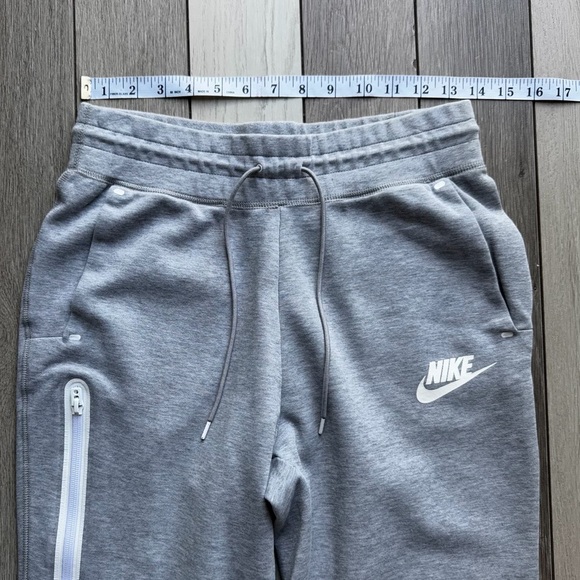Nike Women Tech Fleece Sweatpants Pants | Size: Small | Good Condition - Picture 2 of 6